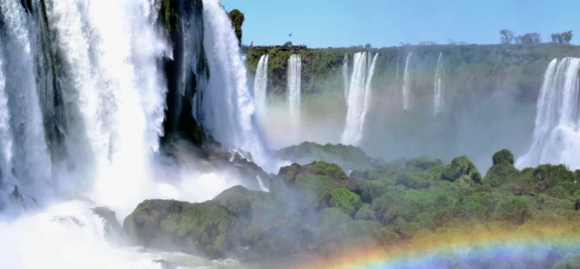 Imagem: Cataratas do Iguaçu, Brasil (Foto cortesia de Emily Krause)